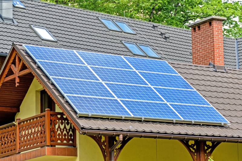 chauffagiste-TOURRETTE LEVENS-min_solar-panels-1477987